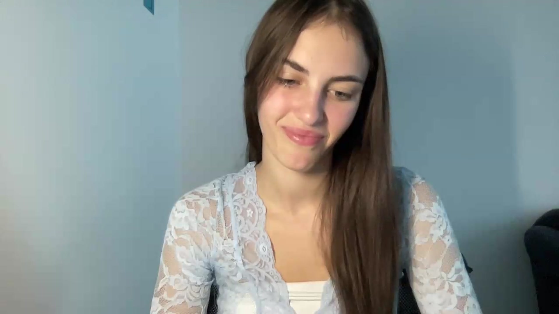 Gallery image thumbnail from Dashamoxy's myfreecams stream on, 08/18/2026, 13:27 image 16 of 20