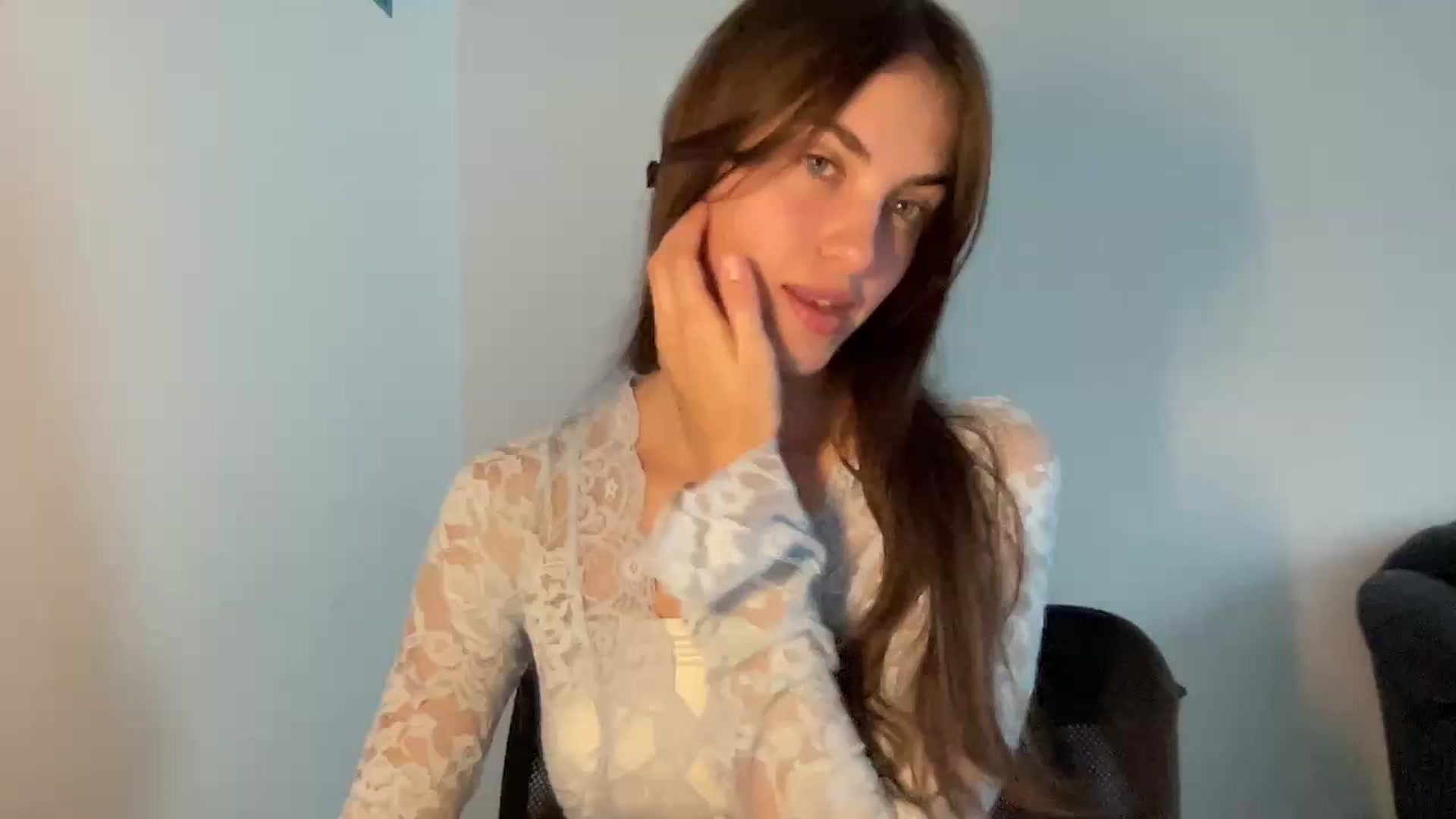 Gallery image thumbnail from Dashamoxy's myfreecams stream on, 08/18/2026, 13:27 image 6 of 20