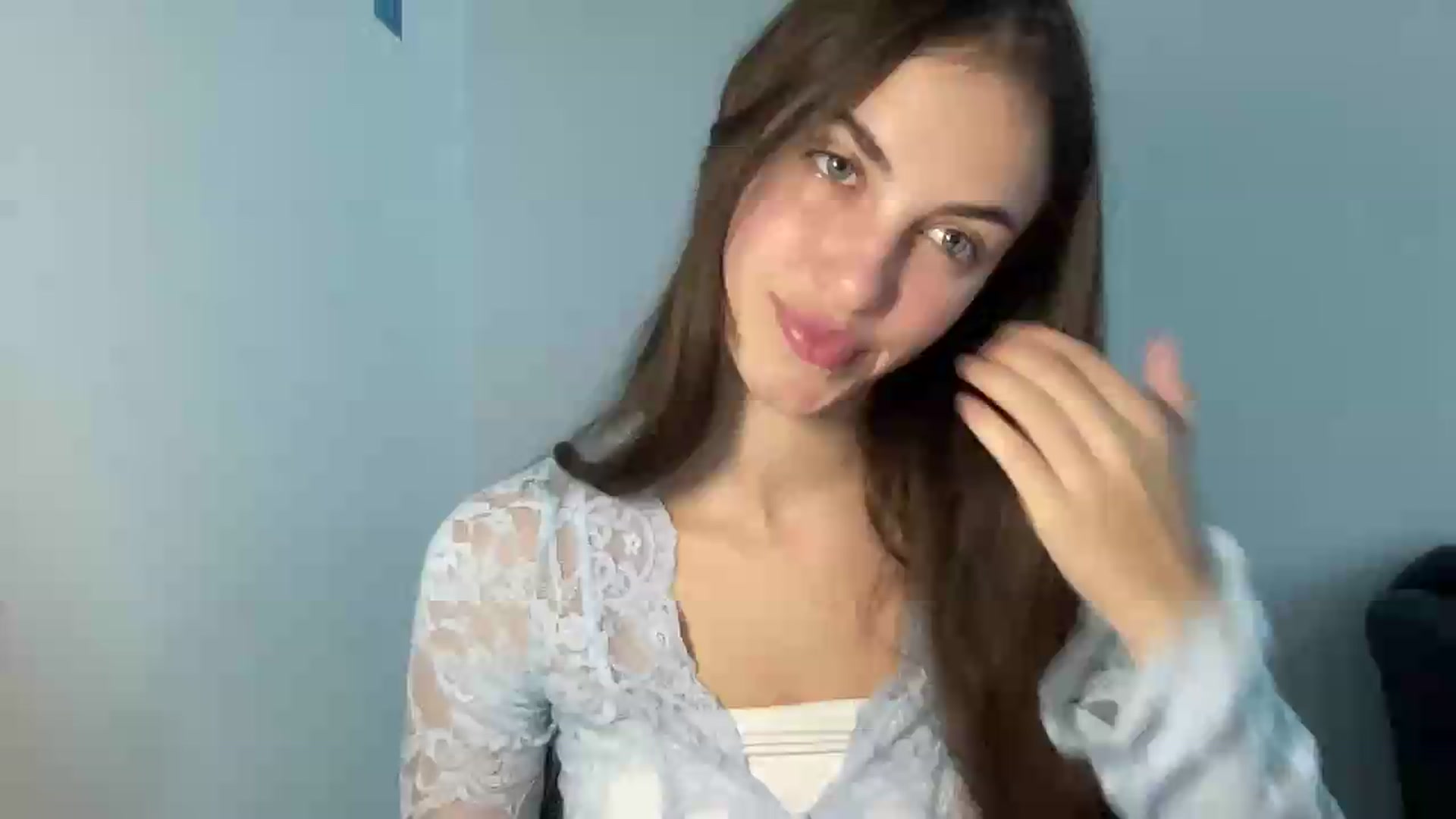 Gallery image thumbnail from Dashamoxy's myfreecams stream on, 08/18/2026, 13:27 image 13 of 20