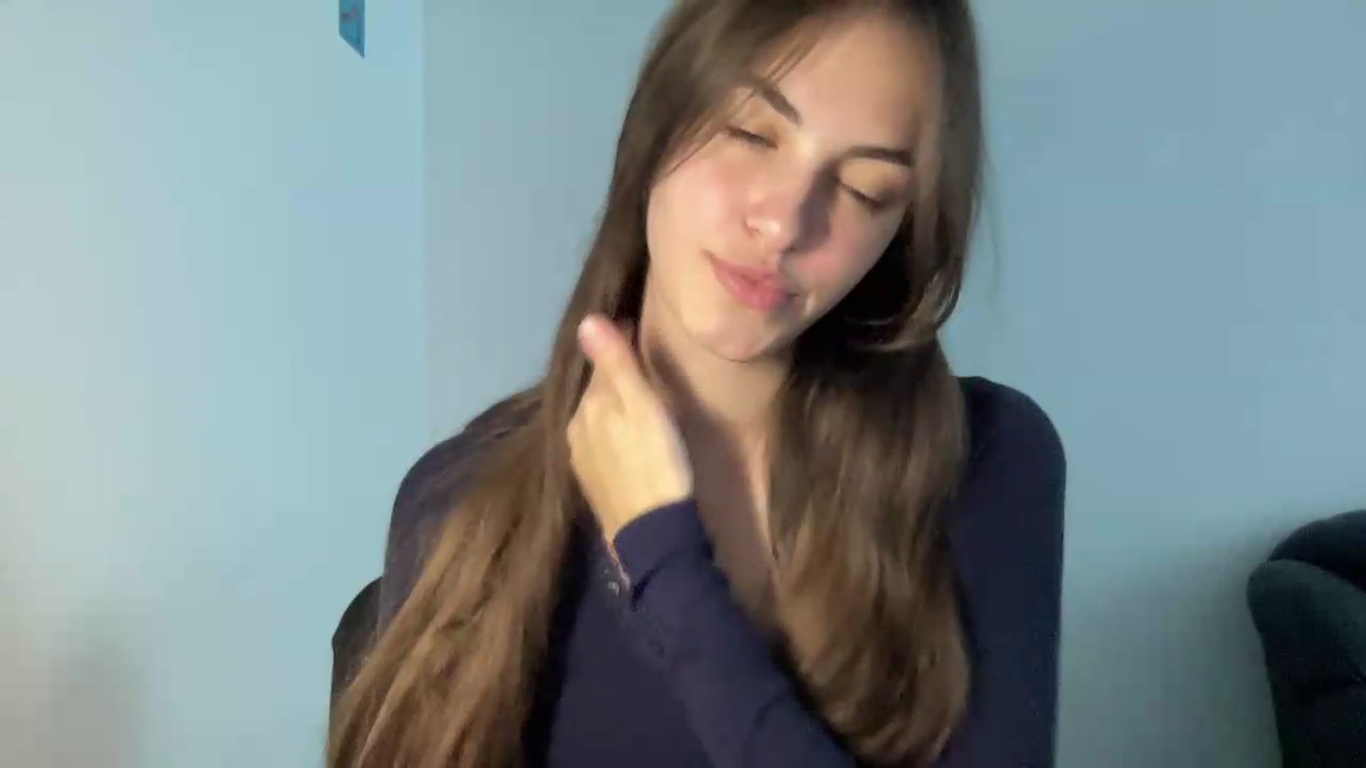 Gallery image thumbnail from Dashamoxy's myfreecams stream on, 08/20/2026, 13:11 image 9 of 20