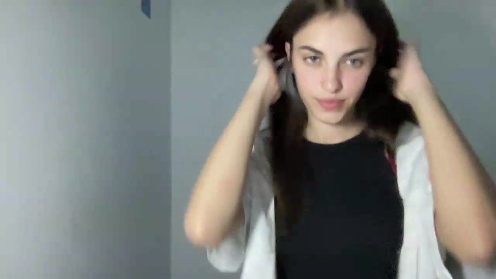 Gallery image thumbnail from Dashamoxy's myfreecams stream on, 08/26/2026, 17:58 image 13 of 20