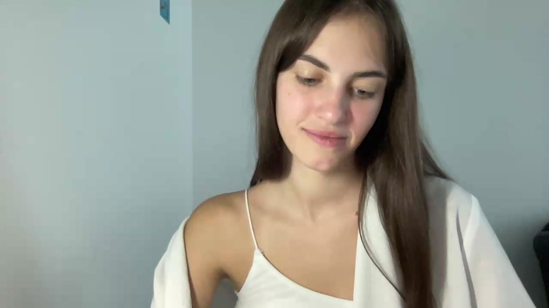 Gallery image thumbnail from Dashamoxy's myfreecams stream on, 08/27/2026, 13:32 image 18 of 20