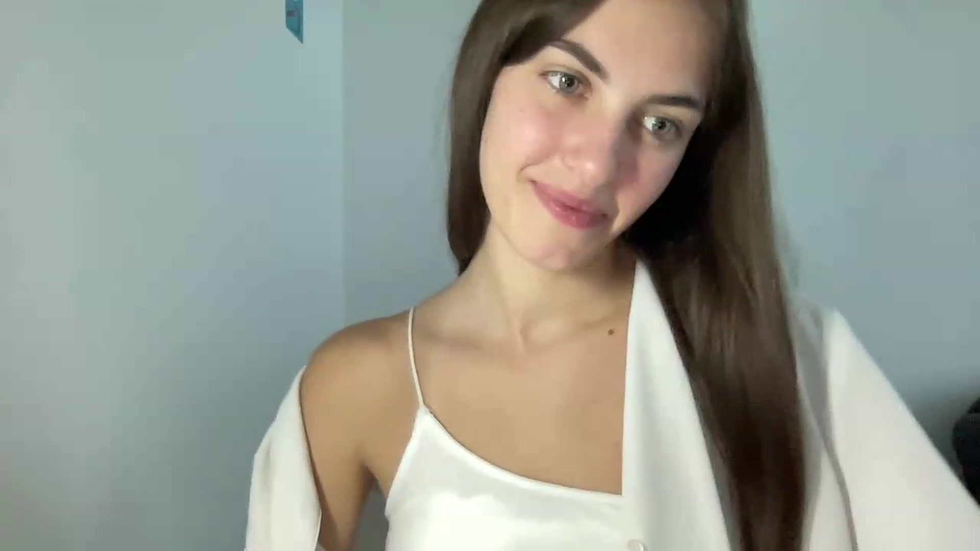 Gallery image thumbnail from Dashamoxy's myfreecams stream on, 08/27/2026, 13:32 image 17 of 20