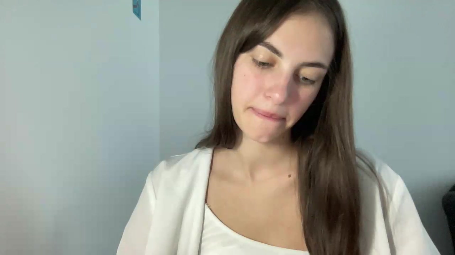 Gallery image thumbnail from Dashamoxy's myfreecams stream on, 08/27/2026, 13:32 image 13 of 20