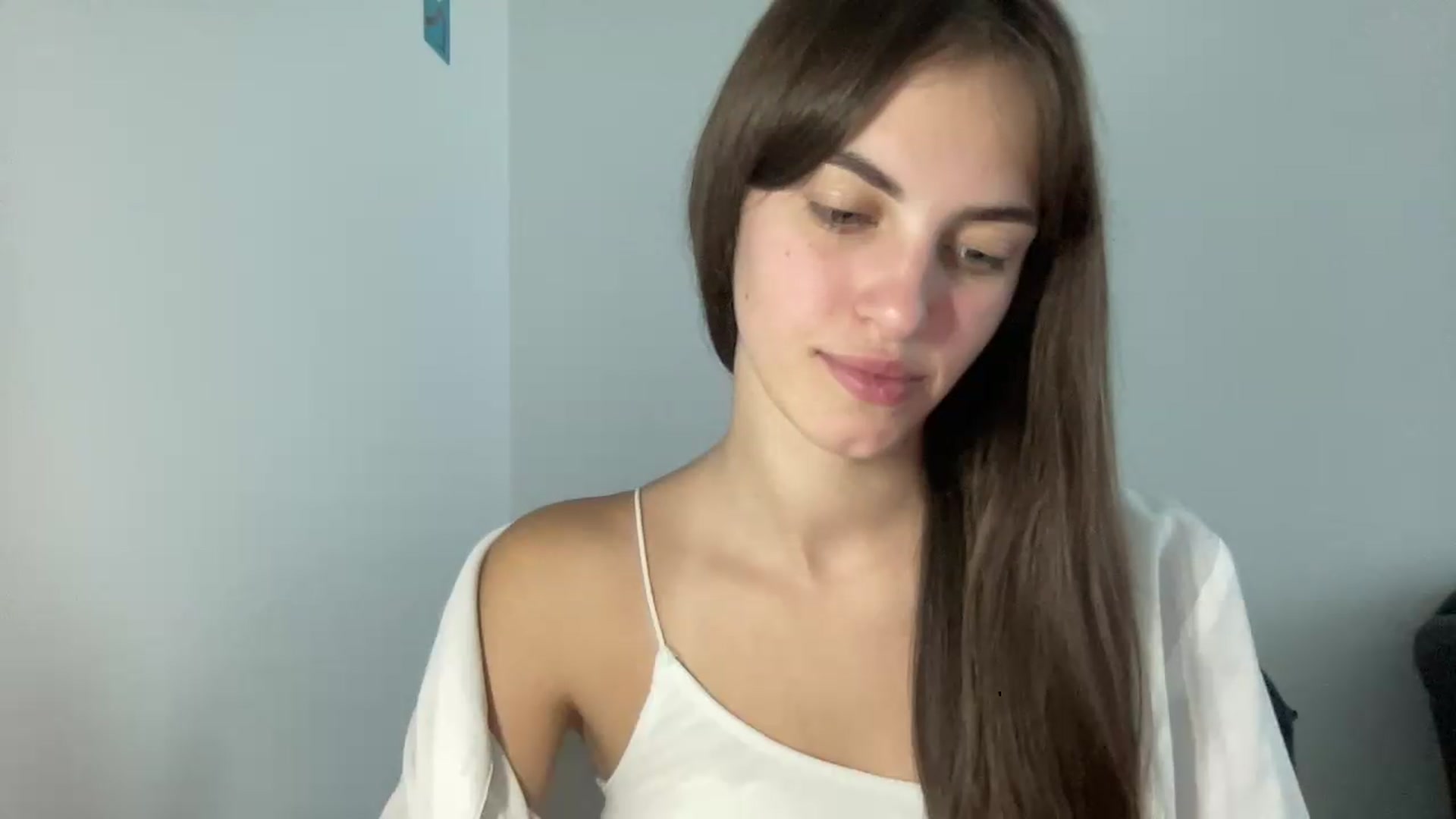 Gallery image thumbnail from Dashamoxy's myfreecams stream on, 08/27/2026, 13:32 image 15 of 20