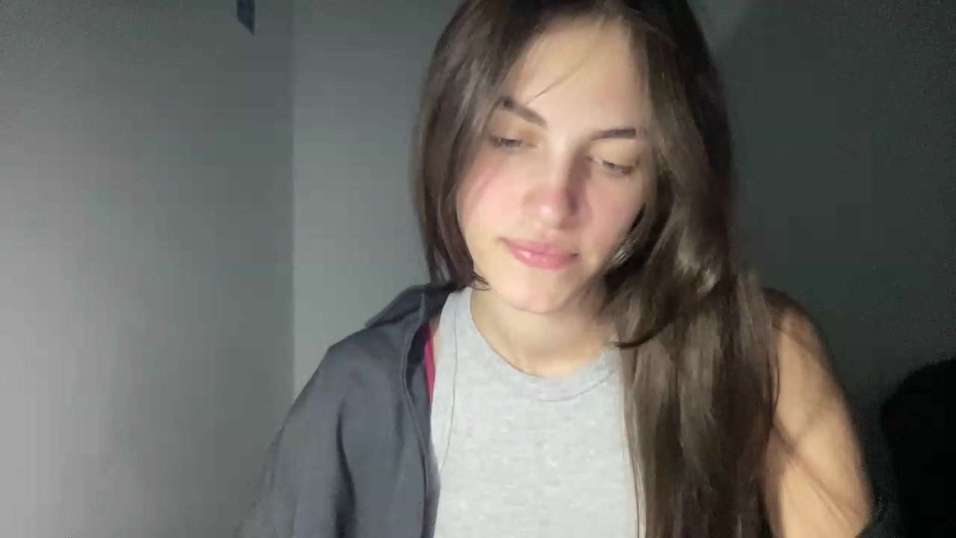 Gallery image thumbnail from Dashamoxy's myfreecams stream on, 08/29/2026, 16:03 image 4 of 20
