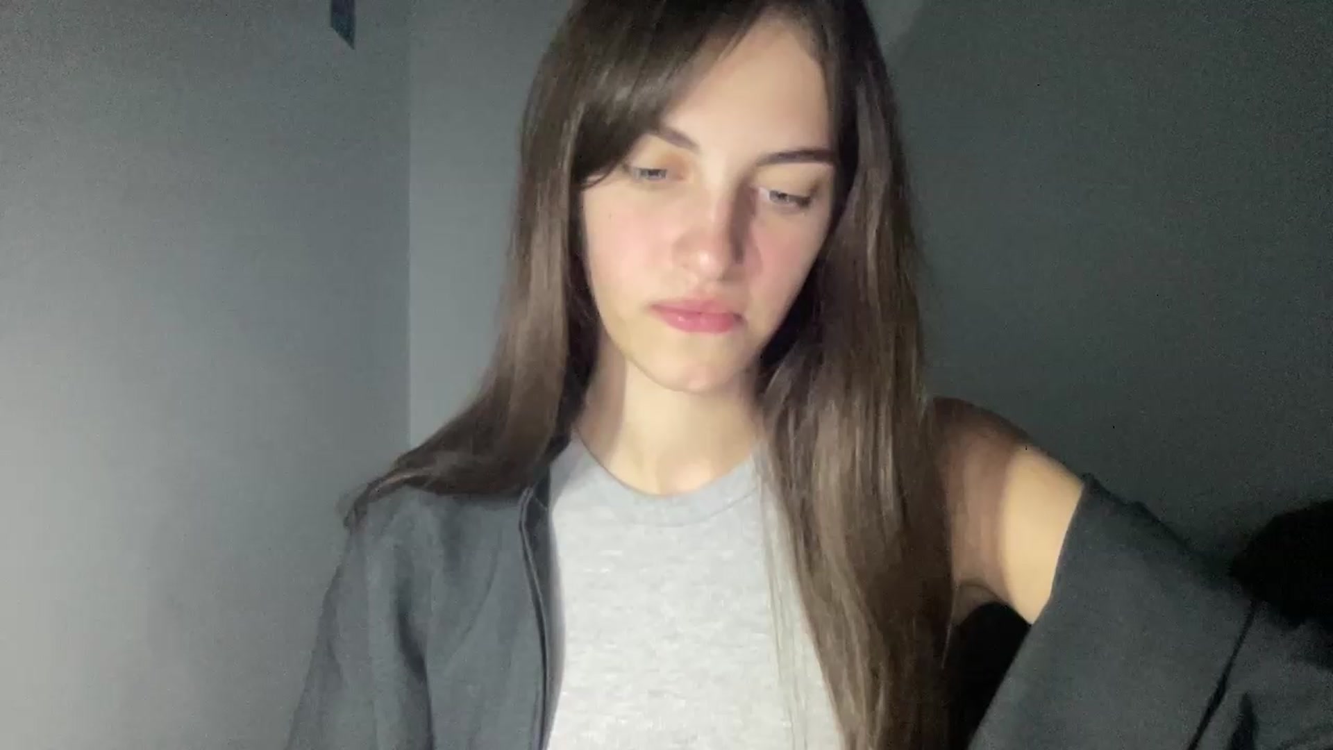 Gallery image thumbnail from Dashamoxy's myfreecams stream on, 08/29/2026, 16:03 image 14 of 20