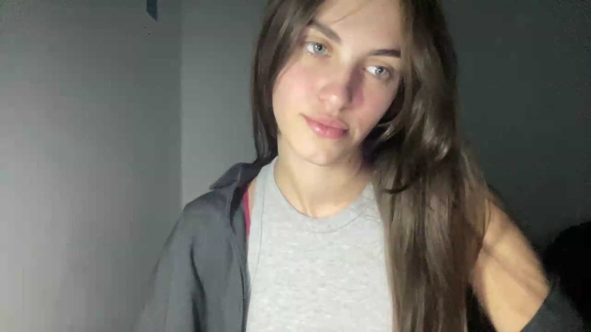 Gallery image thumbnail from Dashamoxy's myfreecams stream on, 08/29/2026, 16:03 image 3 of 20