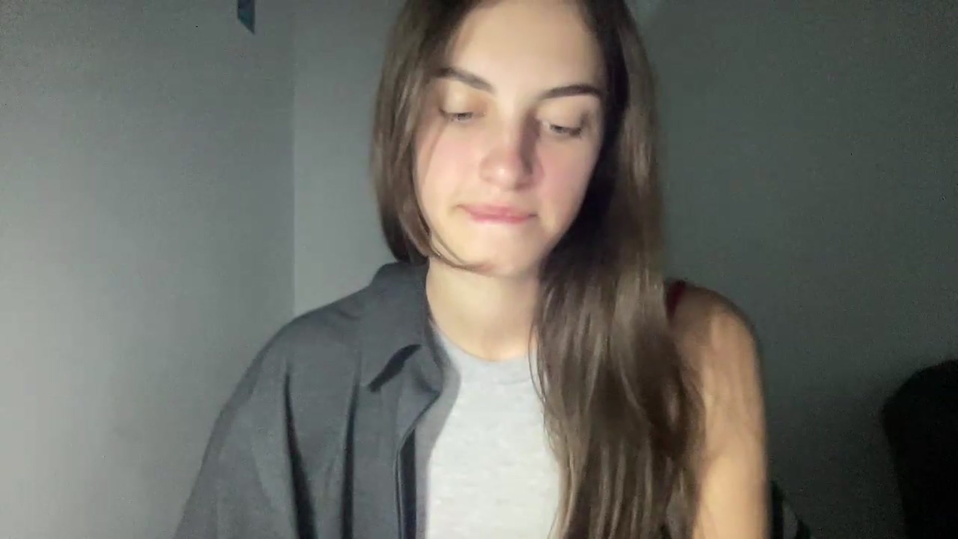 Gallery image thumbnail from Dashamoxy's myfreecams stream on, 08/29/2026, 16:03 image 7 of 20