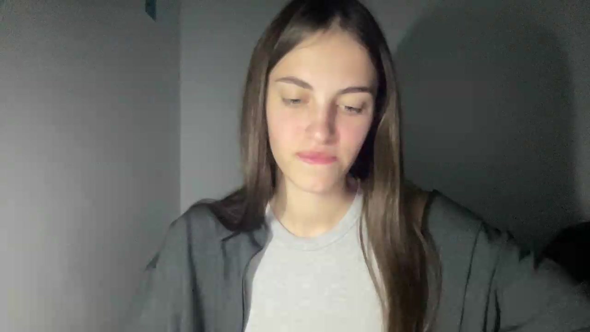 Gallery image thumbnail from Dashamoxy's myfreecams stream on, 08/29/2026, 16:29 image 8 of 20