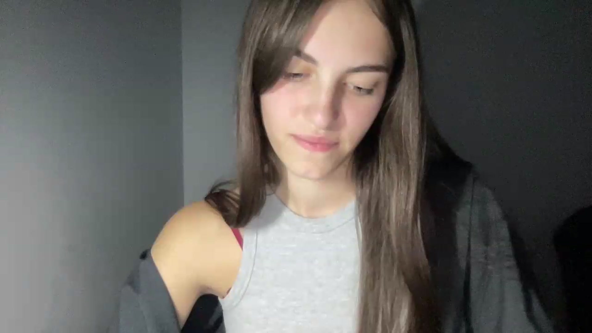 Gallery image thumbnail from Dashamoxy's myfreecams stream on, 08/29/2026, 17:27 image 9 of 20