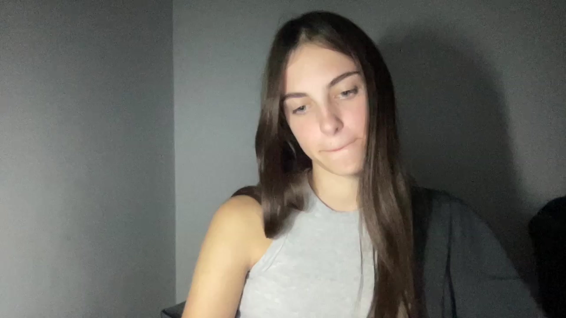 Gallery image thumbnail from Dashamoxy's myfreecams stream on, 08/29/2026, 17:27 image 15 of 20