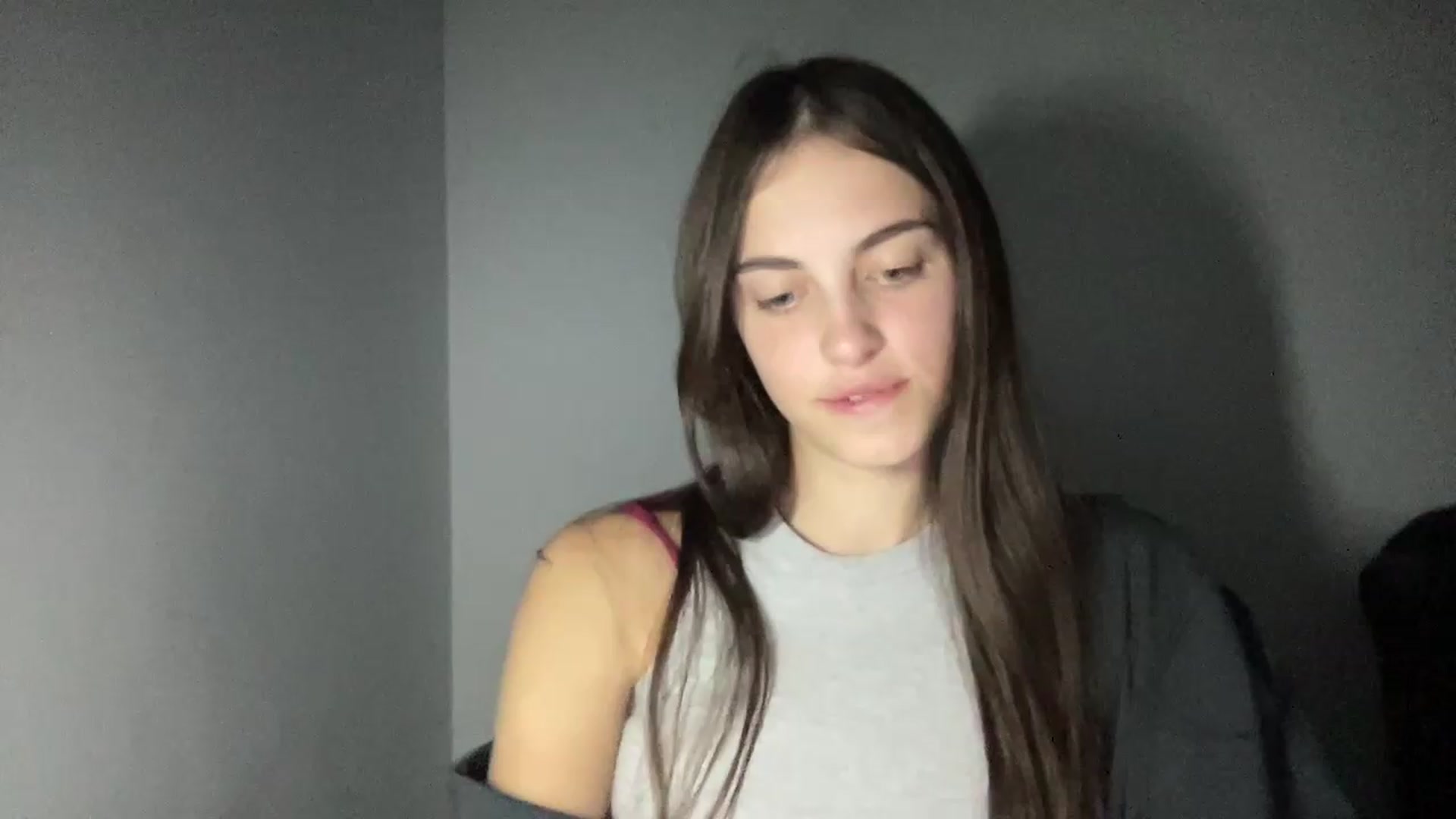 Gallery image thumbnail from Dashamoxy's myfreecams stream on, 08/29/2026, 17:27 image 18 of 20
