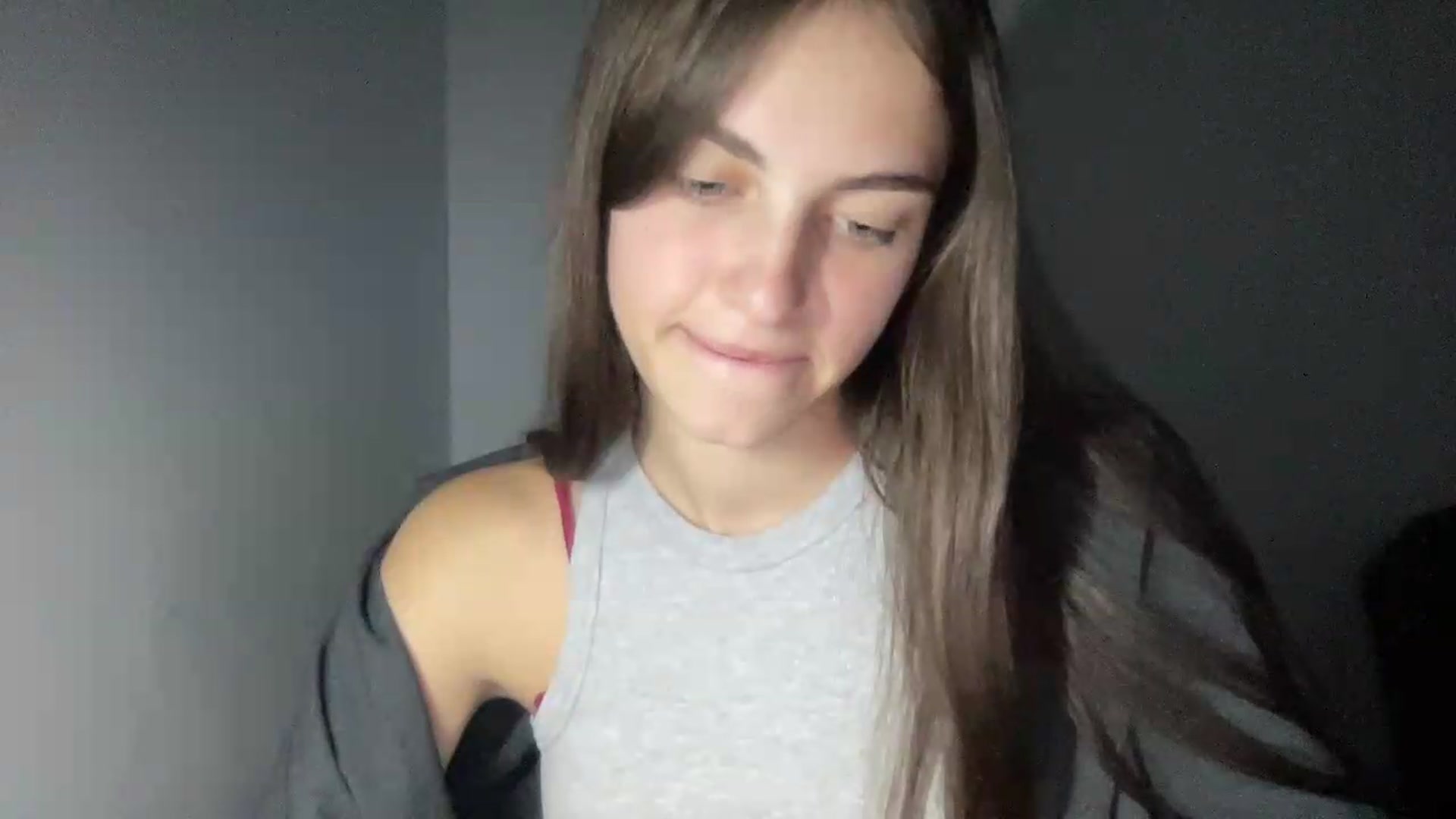 Gallery image thumbnail from Dashamoxy's myfreecams stream on, 08/29/2026, 17:27 image 5 of 20