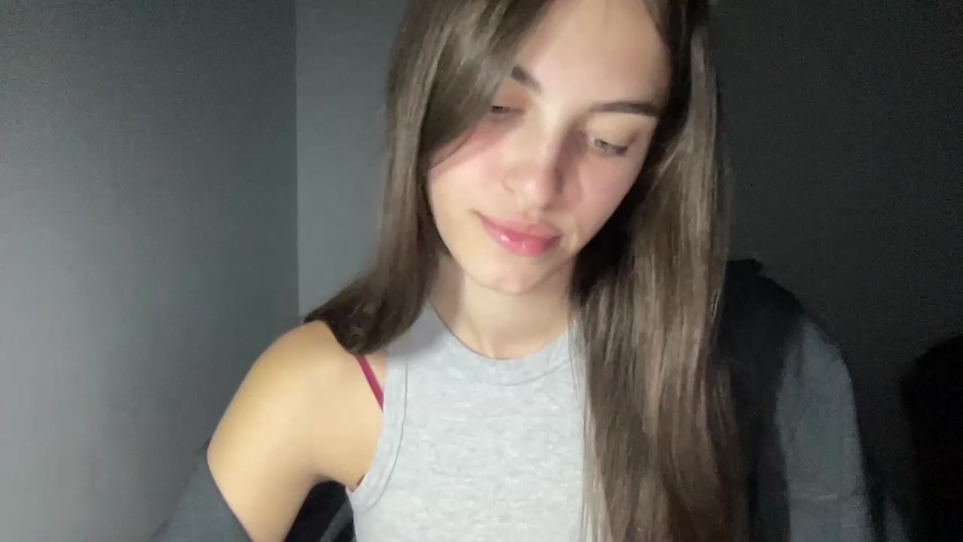 Gallery image thumbnail from Dashamoxy's myfreecams stream on, 08/29/2026, 17:27 image 13 of 20