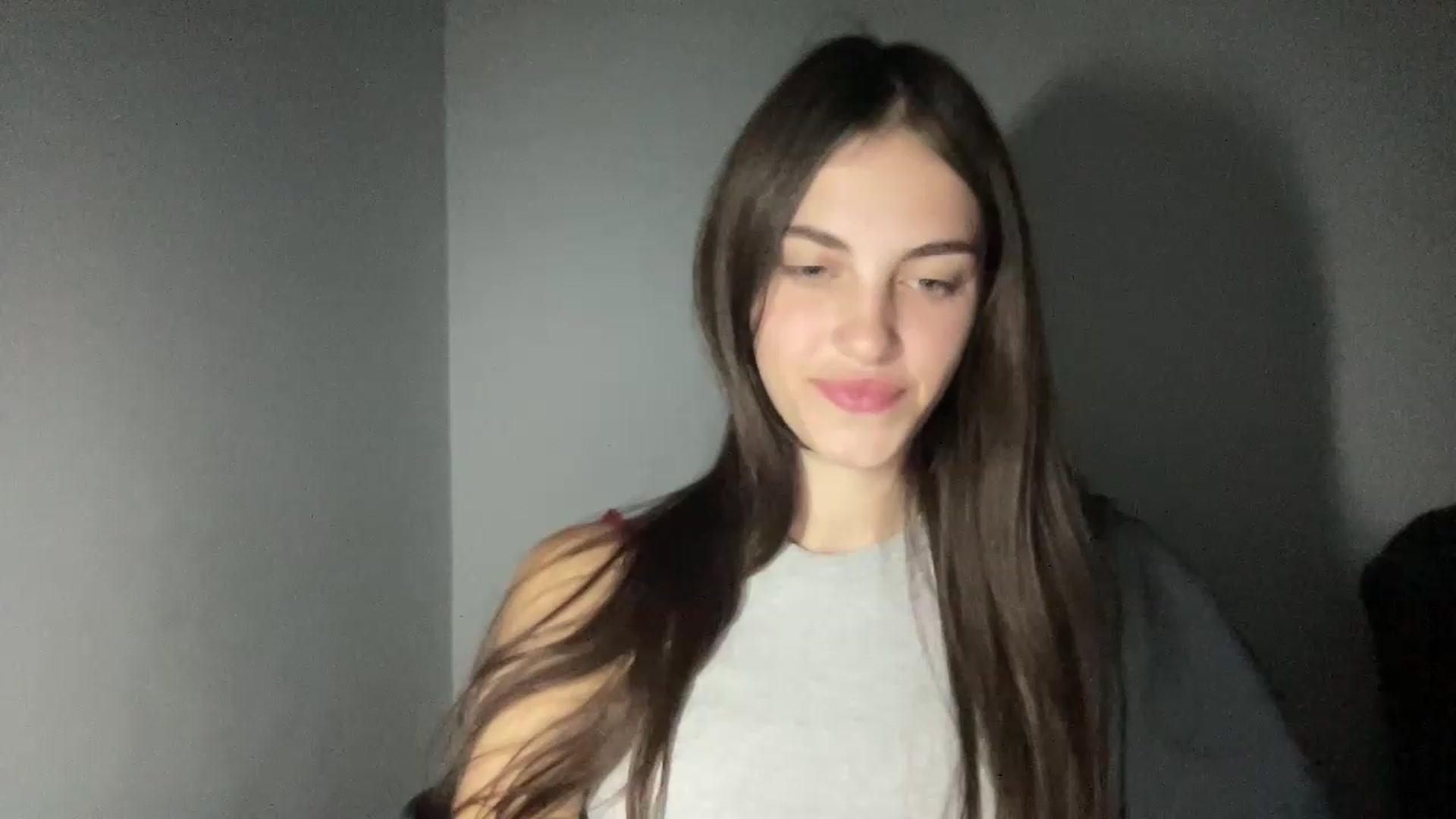 Gallery image thumbnail from Dashamoxy's myfreecams stream on, 08/29/2026, 17:27 image 19 of 20