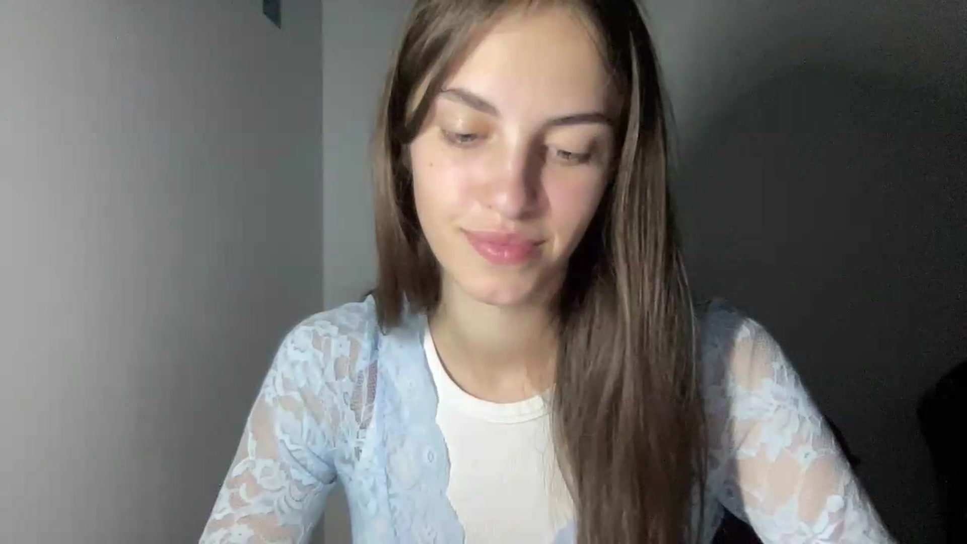 Gallery image thumbnail from Dashamoxy's myfreecams stream on, 08/30/2026, 17:33 image 19 of 20