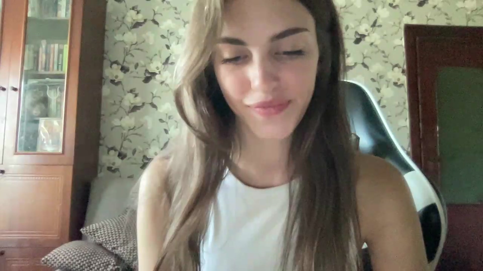 Gallery image thumbnail from Dashamoxy's myfreecams stream on, 09/02/2026, 13:32 image 10 of 20