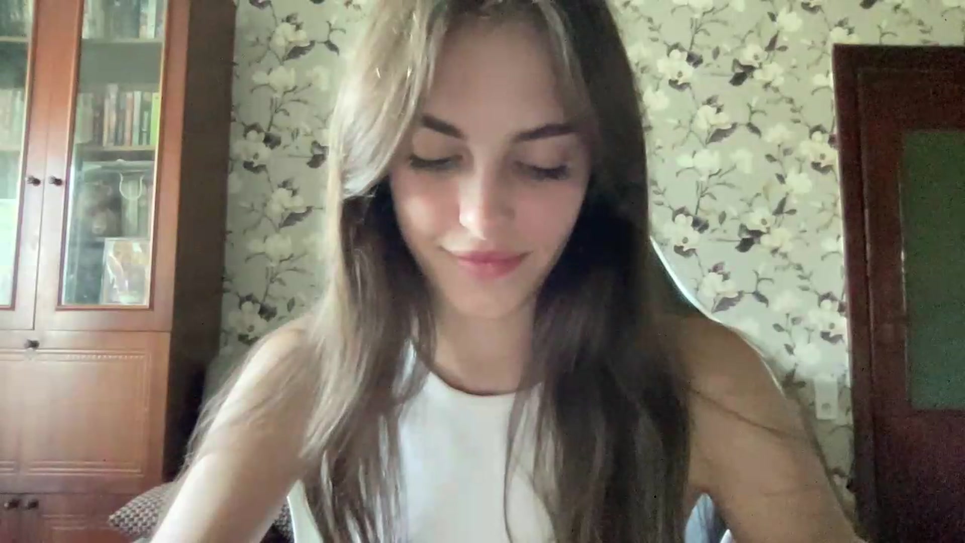 Gallery image thumbnail from Dashamoxy's myfreecams stream on, 09/02/2026, 13:32 image 3 of 20