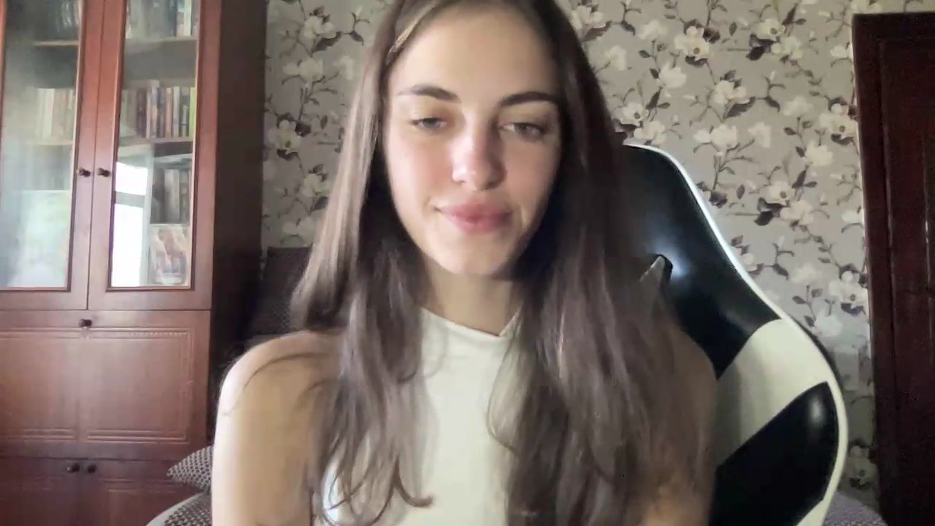 Gallery image thumbnail from Dashamoxy's myfreecams stream on, 09/04/2026, 12:02 image 6 of 20