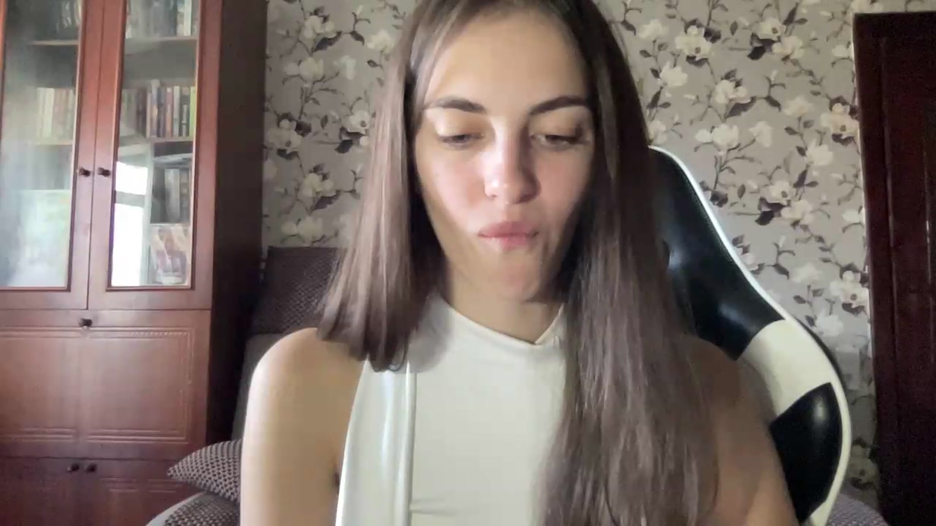 Gallery image thumbnail from Dashamoxy's myfreecams stream on, 09/04/2026, 12:02 image 10 of 20