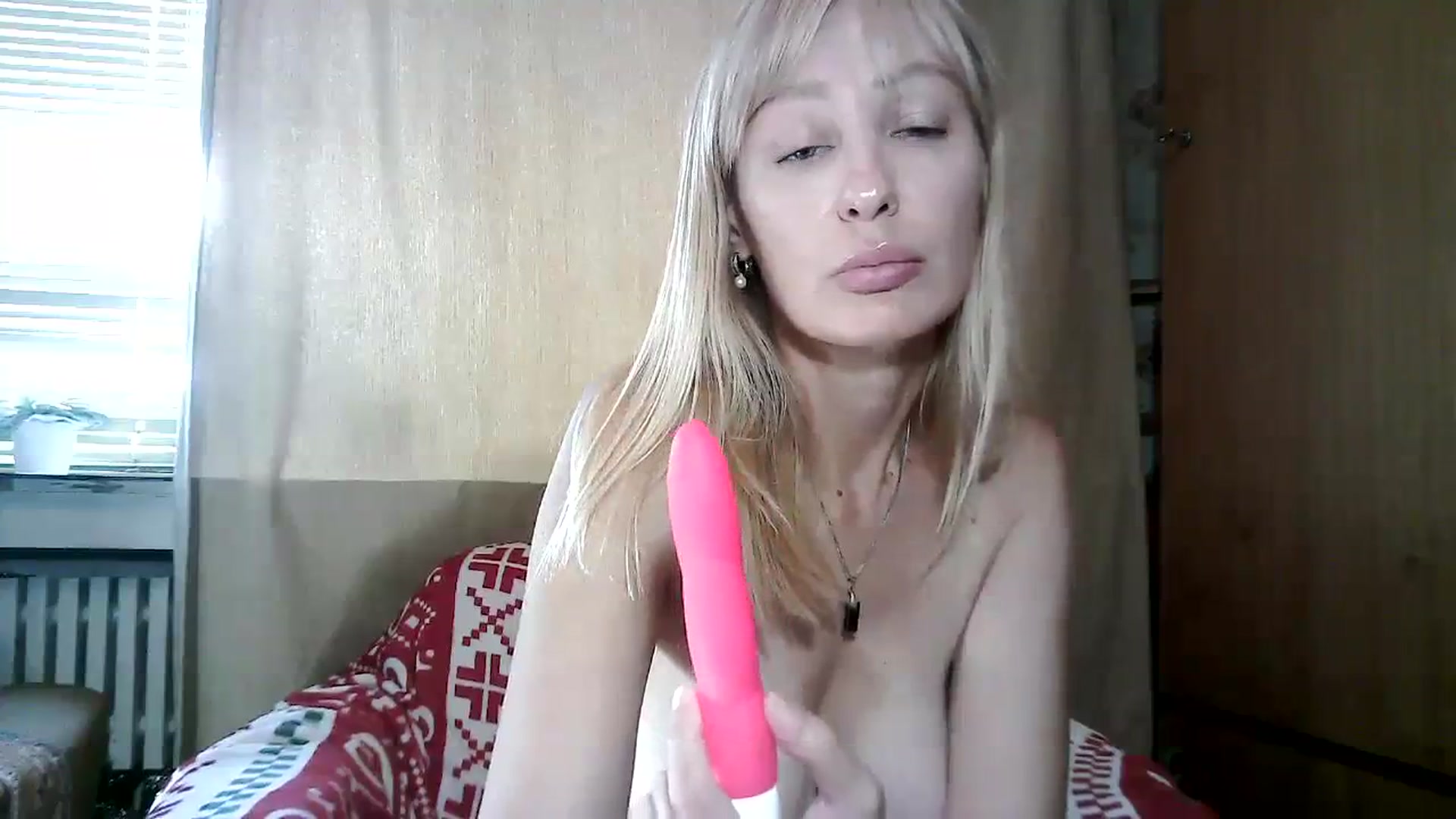 Gallery image thumbnail from DashikaBlond's myfreecams stream on, 08/20/2023, 11:58 image 4 of 20