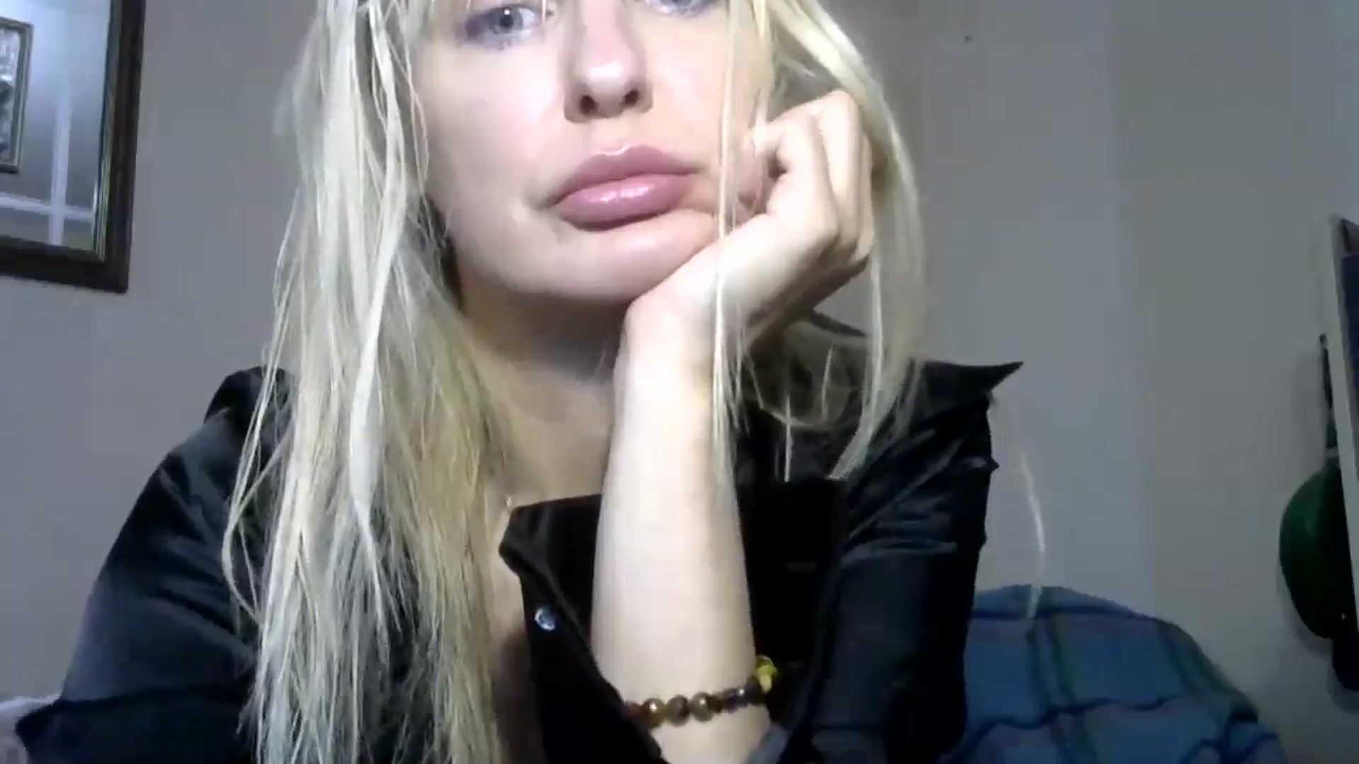 Gallery image thumbnail from DashikaBlond's myfreecams stream on, 10/31/2024, 13:53 image 10 of 20