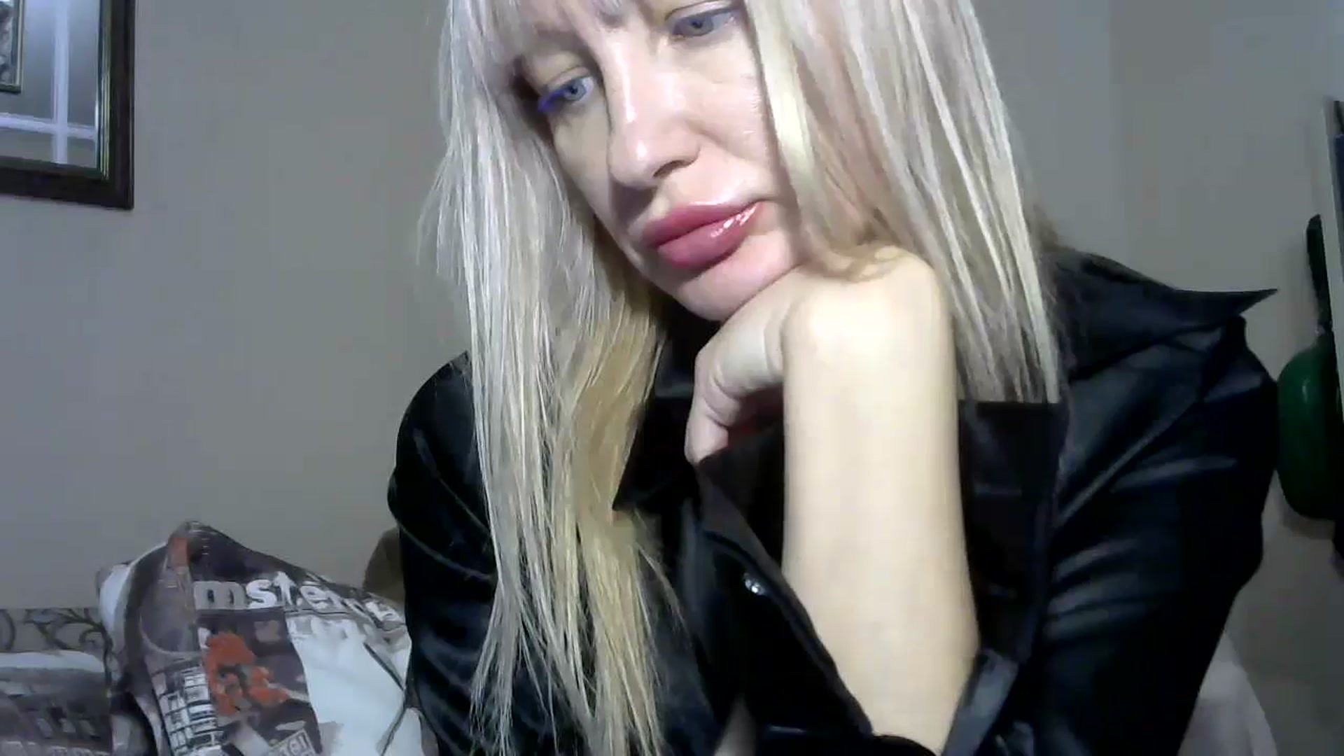 Gallery image thumbnail from DashikaBlond's myfreecams stream on, 11/23/2024, 14:13 image 9 of 20