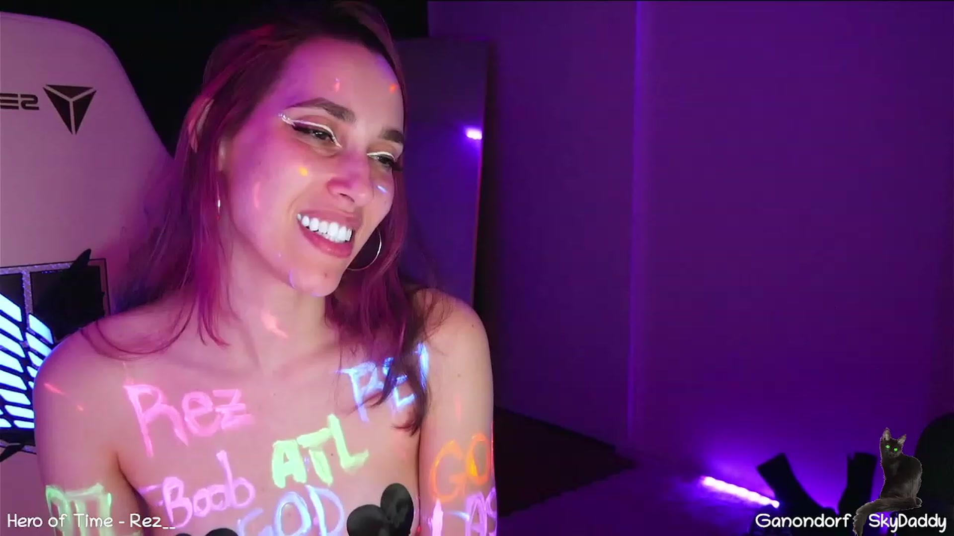 Gallery image thumbnail from Dashy's myfreecams stream on, 11/20/2022, 14:39 image 13 of 20