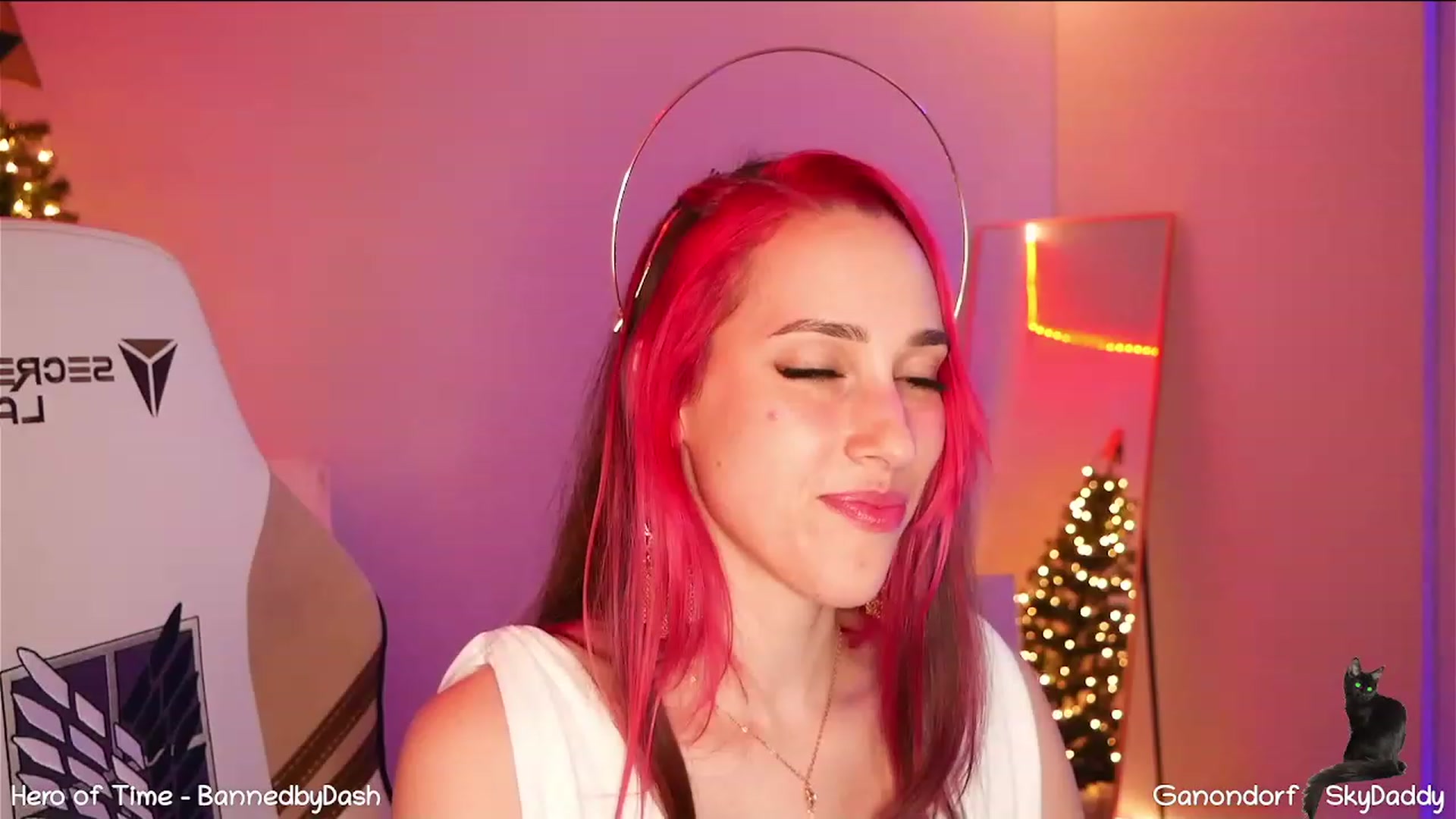 Gallery image thumbnail from Dashy's myfreecams stream on, 12/18/2022, 13:34 image 4 of 20