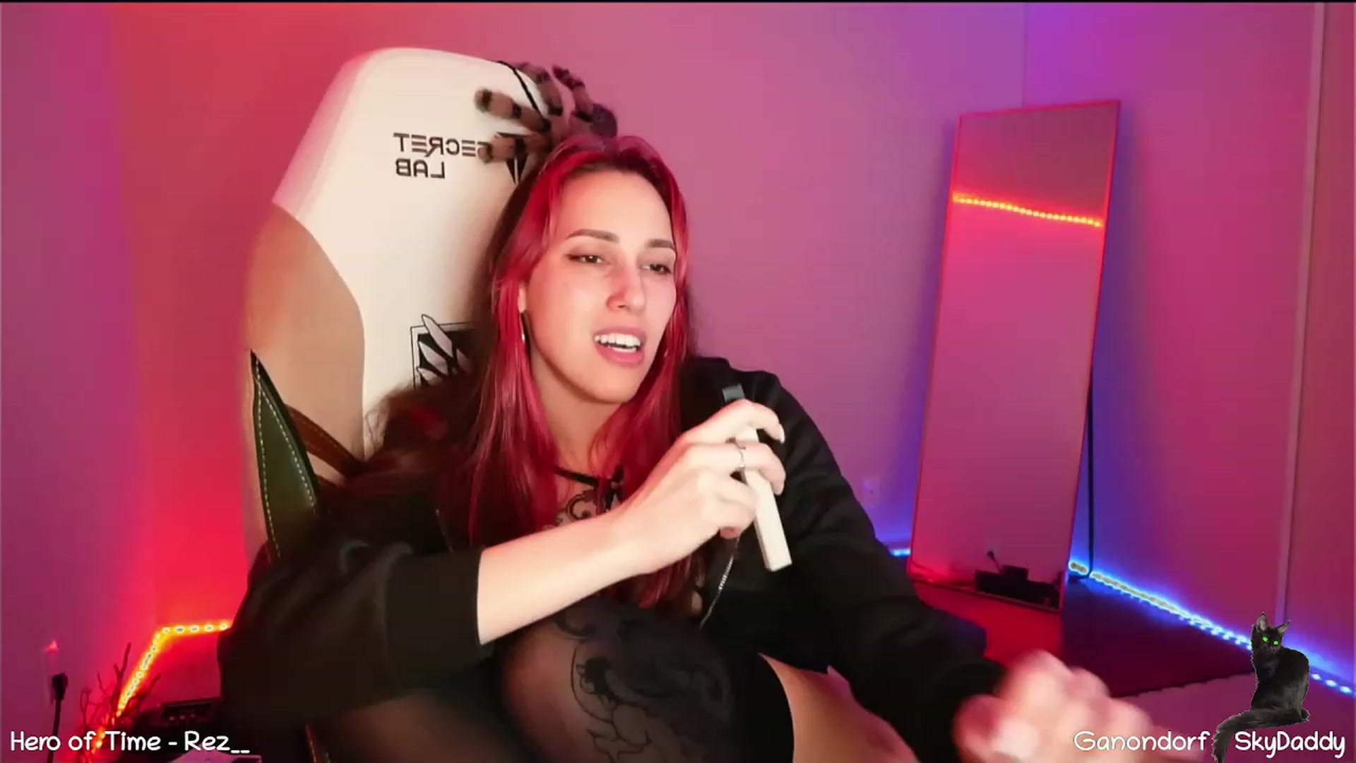 Gallery image thumbnail from Dashy's myfreecams stream on, 02/04/2023, 12:05 image 18 of 20