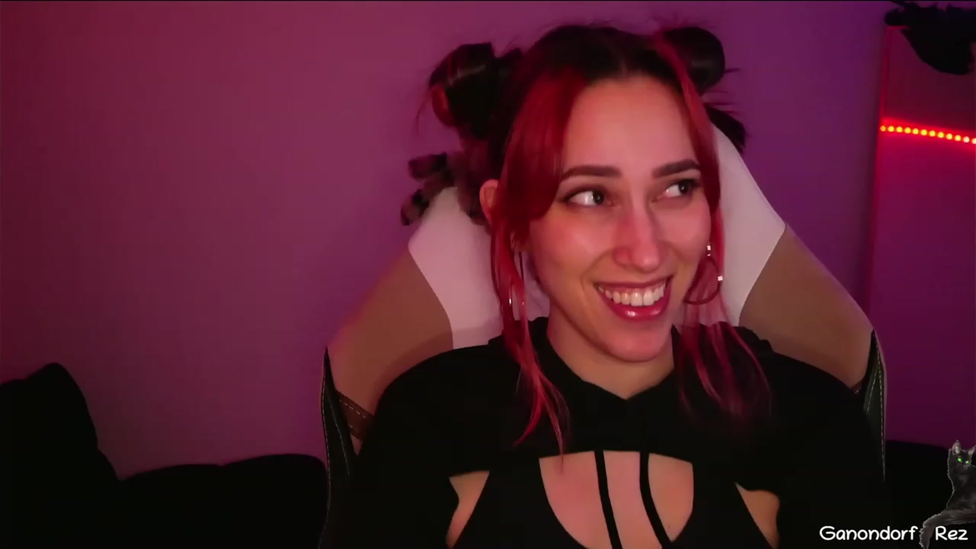 Gallery image thumbnail from Dashy's myfreecams stream on, 03/28/2023, 07:18 image 8 of 20
