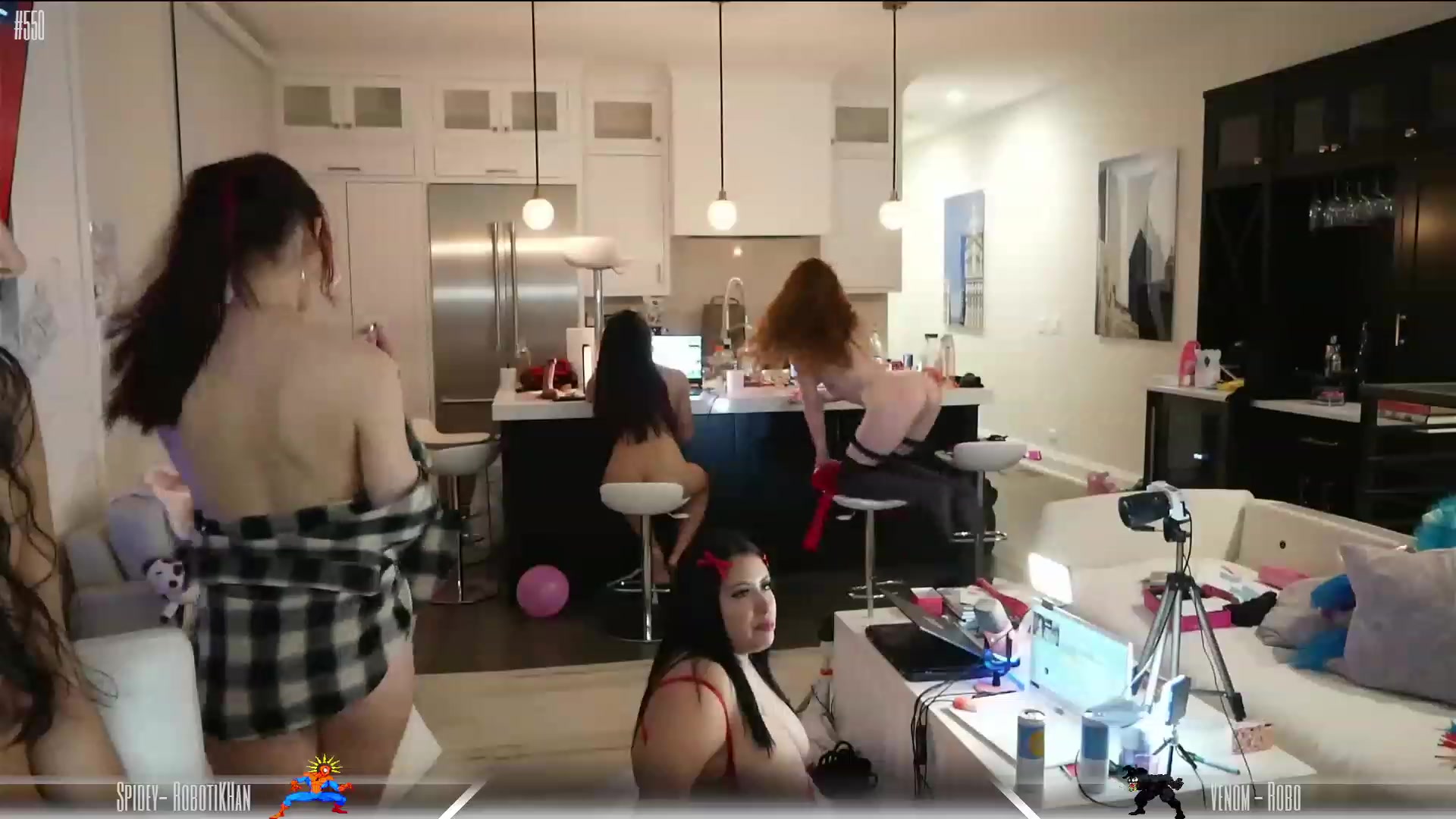 Gallery image thumbnail from Dashy's myfreecams stream on, 02/25/2024, 08:29 image 19 of 20