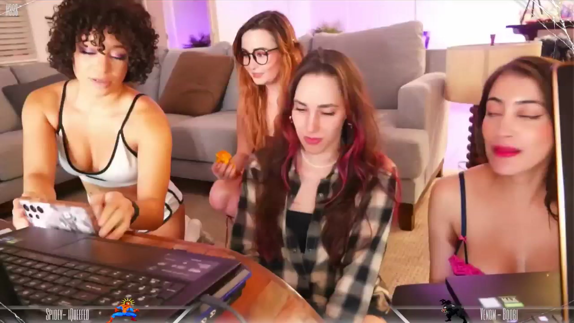 Gallery image thumbnail from Dashy's myfreecams stream on, 05/20/2024, 07:55 image 2 of 20