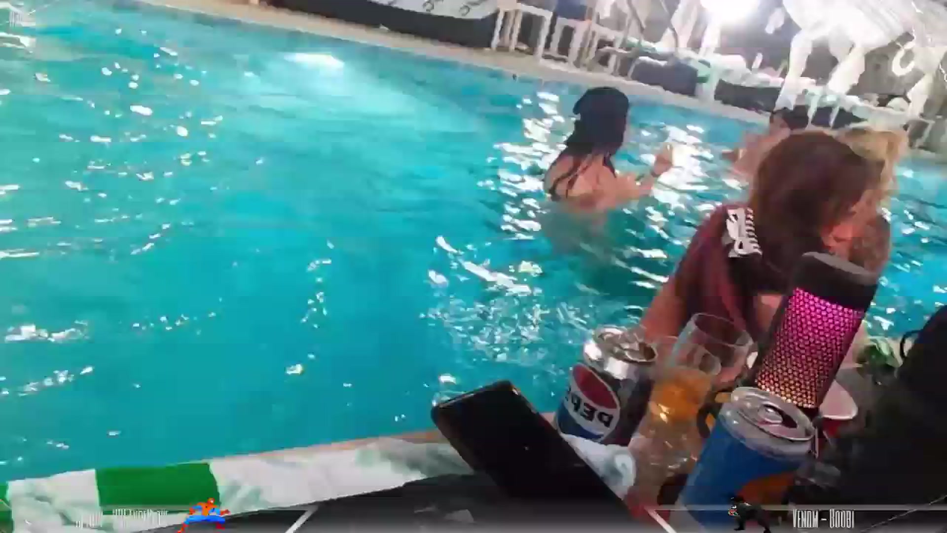 Gallery image thumbnail from Dashy's myfreecams stream on, 05/23/2024, 08:02 image 12 of 20