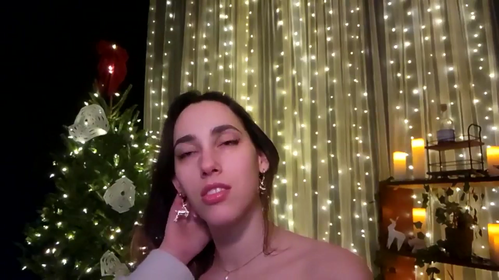 Gallery image thumbnail from Dashy's myfreecams stream on, 12/14/2024, 08:50 image 16 of 20