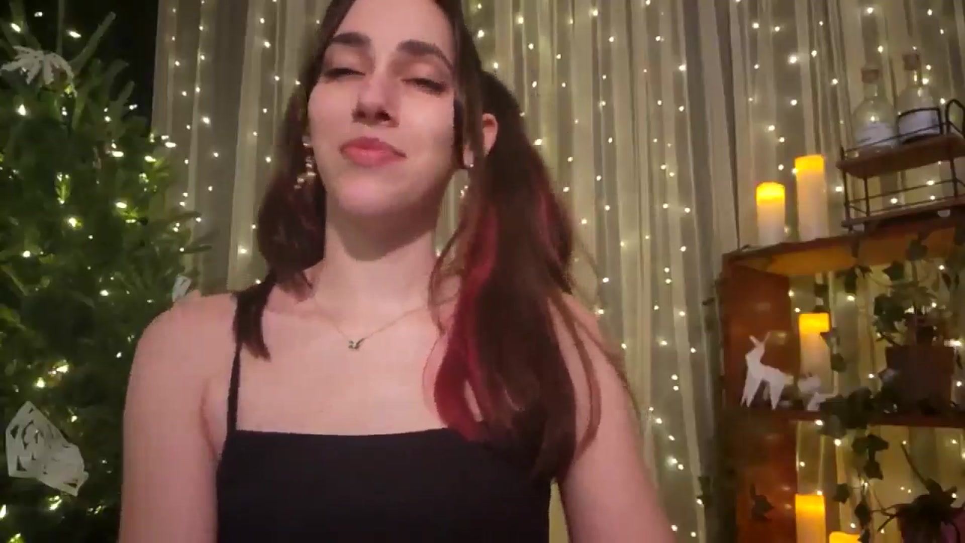 Gallery image thumbnail from Dashy's myfreecams stream on, 12/20/2024, 07:46 image 7 of 20