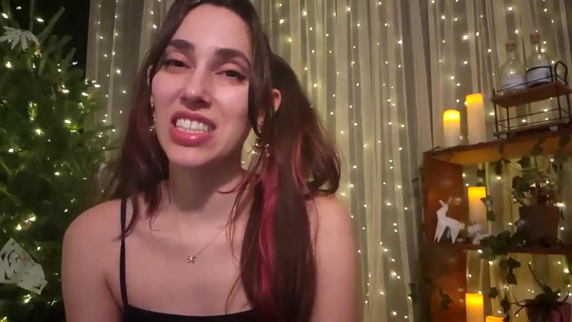 Gallery image thumbnail from Dashy's myfreecams stream on, 12/20/2024, 07:46 image 13 of 20