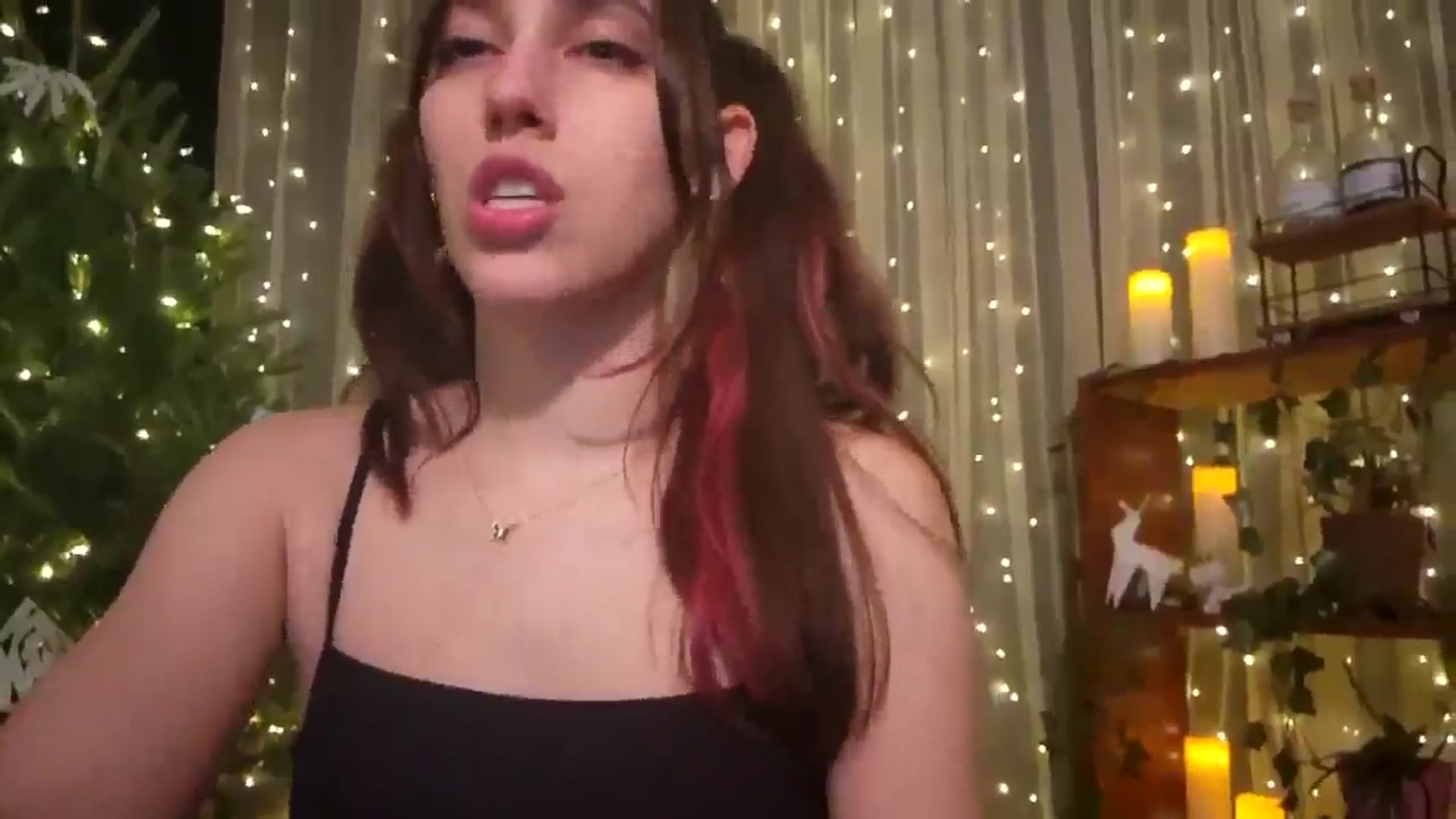 Gallery image thumbnail from Dashy's myfreecams stream on, 12/20/2024, 07:46 image 8 of 20