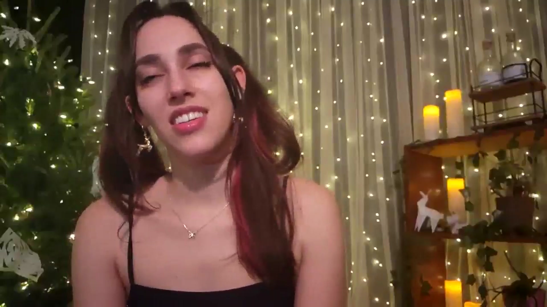 Gallery image thumbnail from Dashy's myfreecams stream on, 12/20/2024, 07:46 image 11 of 20