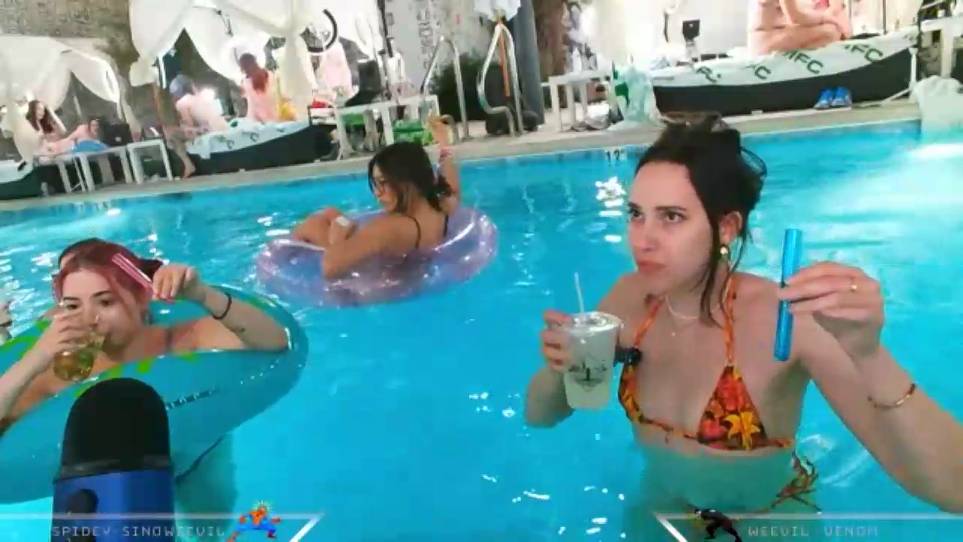 Gallery image thumbnail from Dashy's myfreecams stream on, 05/21/2026, 07:41 image 16 of 20