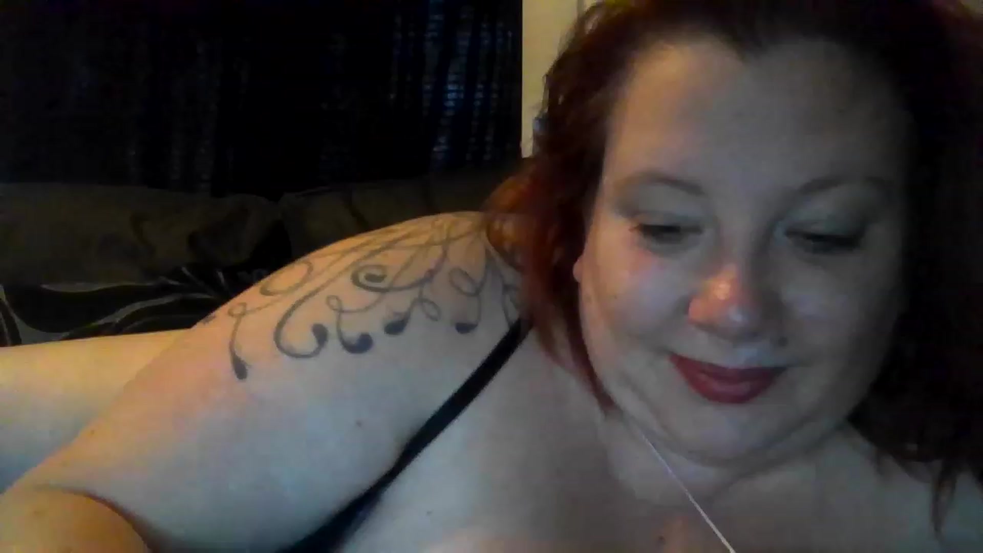 Gallery image thumbnail from DasiyLaneBBW's myfreecams stream on, 11/15/2022, 14:57 image 18 of 20