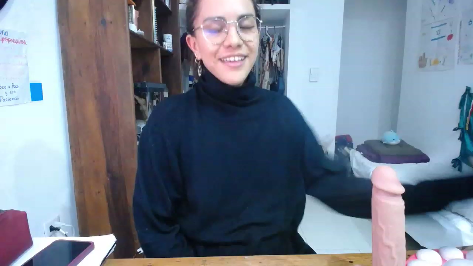 Gallery image thumbnail from Daslilamond's myfreecams stream on, 11/15/2022, 02:30 image 18 of 20