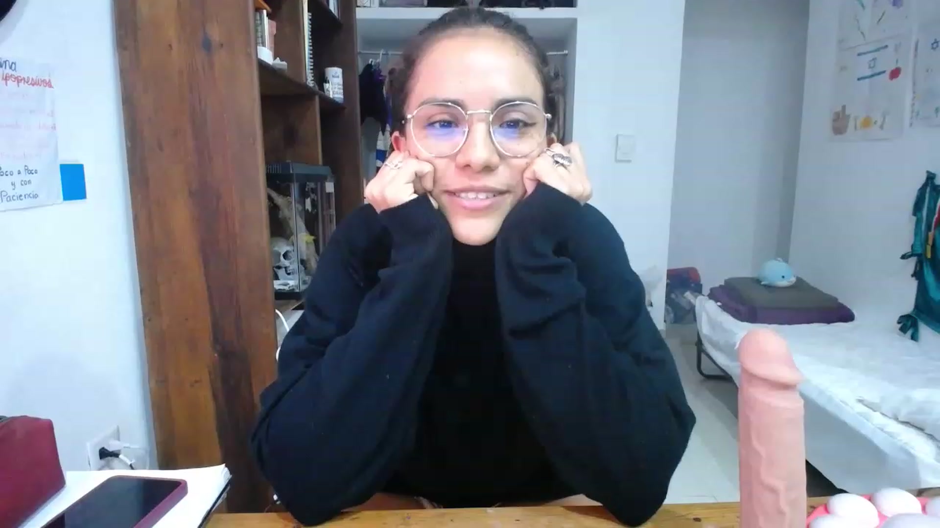 Gallery image thumbnail from Daslilamond's myfreecams stream on, 11/15/2022, 02:30 image 17 of 20
