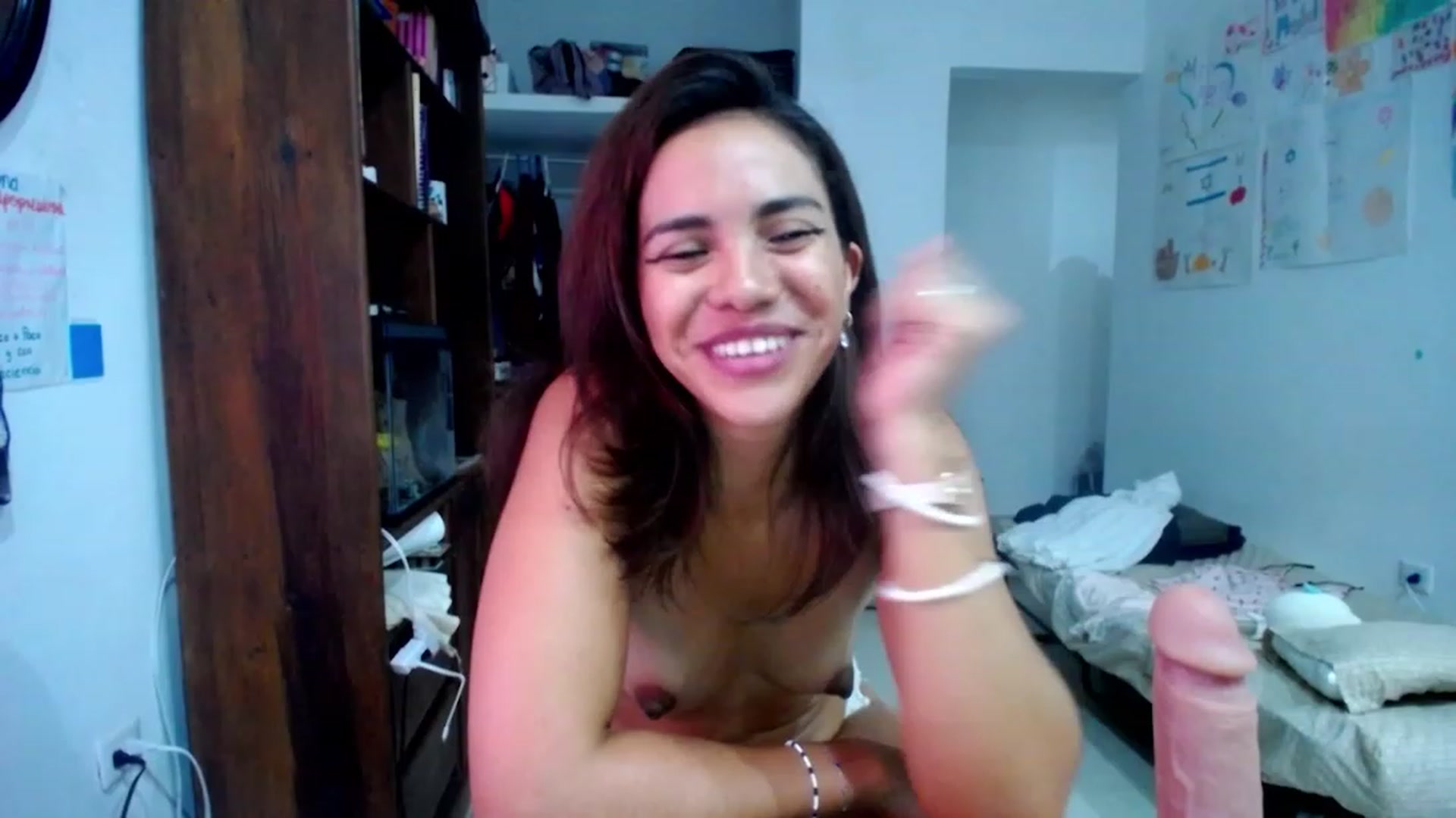 Gallery image thumbnail from Daslilamond's myfreecams stream on, 12/11/2022, 08:00 image 20 of 20