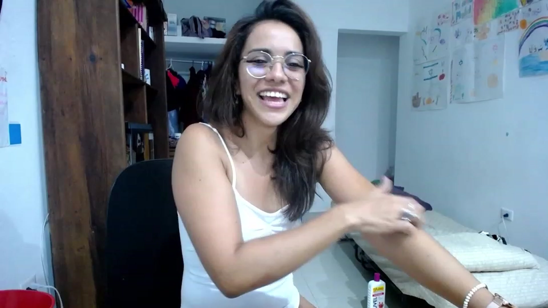 Gallery image thumbnail from Daslilamond's myfreecams stream on, 12/15/2022, 24:52 image 16 of 20
