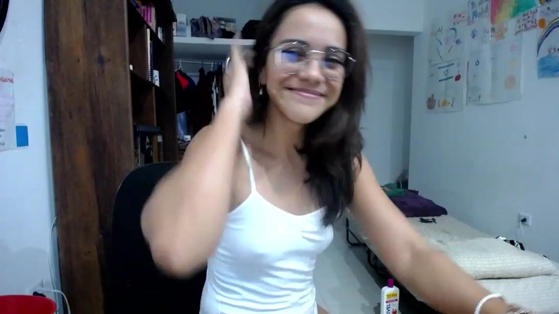 Gallery image thumbnail from Daslilamond's myfreecams stream on, 12/15/2022, 24:52 image 12 of 20