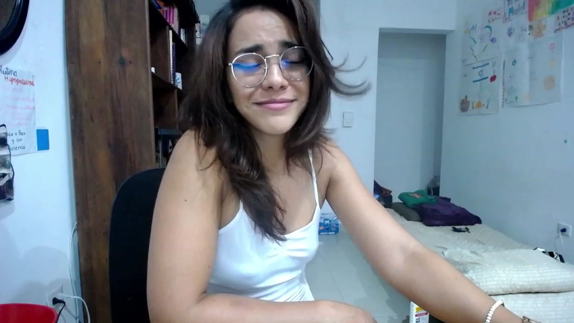Gallery image thumbnail from Daslilamond's myfreecams stream on, 12/15/2022, 24:52 image 3 of 20