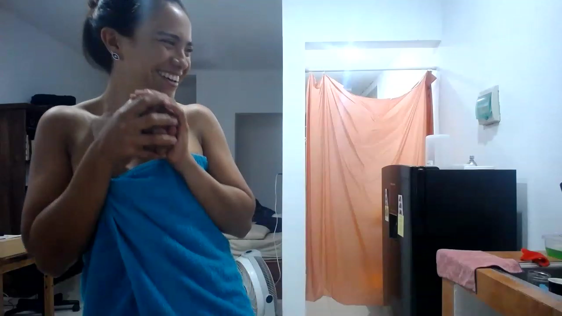 Gallery image thumbnail from Daslilamond's myfreecams stream on, 01/29/2023, 01:13 image 16 of 20