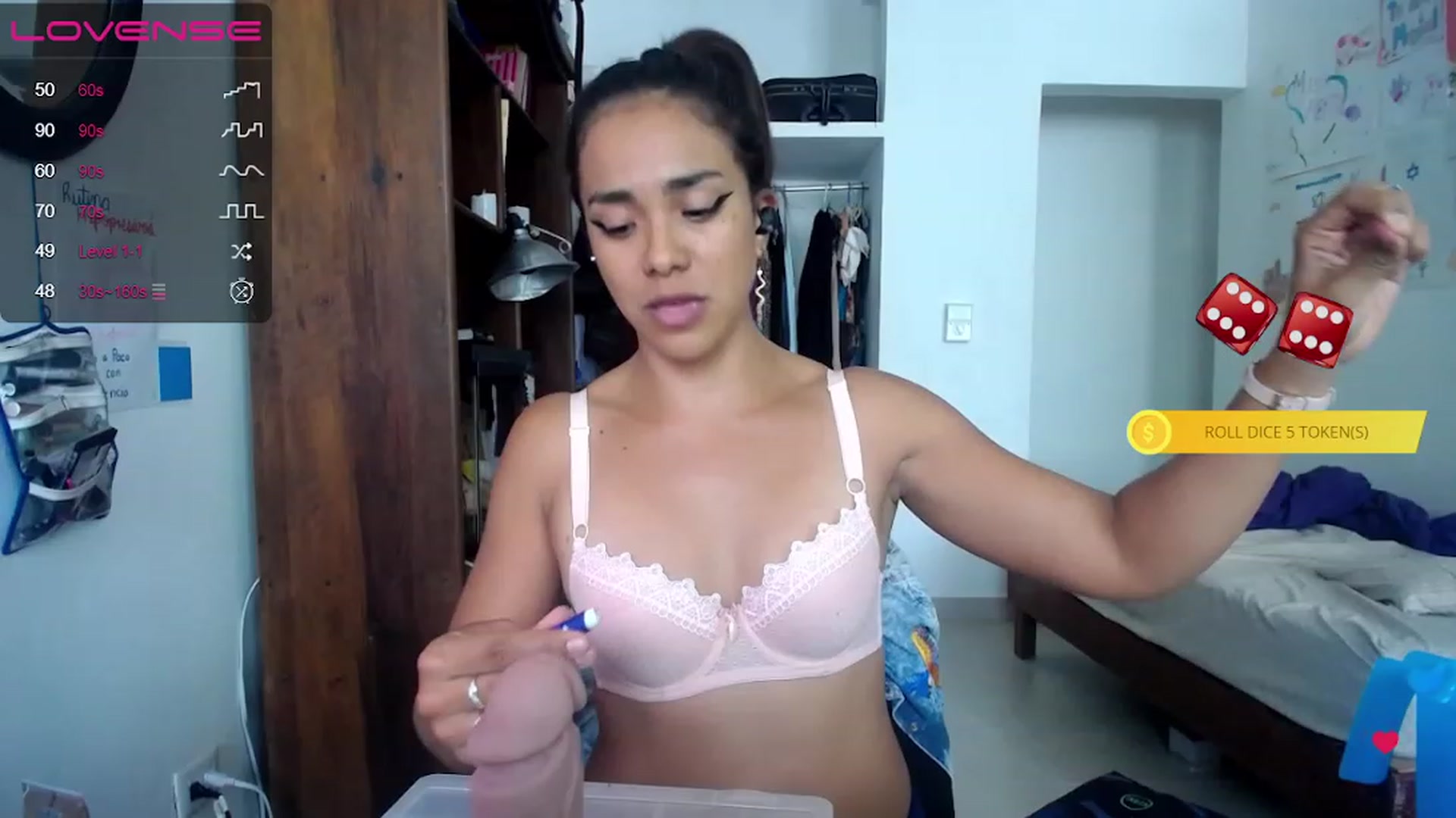 Gallery image thumbnail from Daslilamond's myfreecams stream on, 01/31/2023, 21:22 image 12 of 20